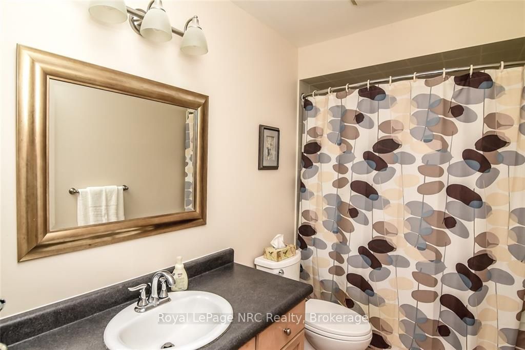 21 Tamarack Crt