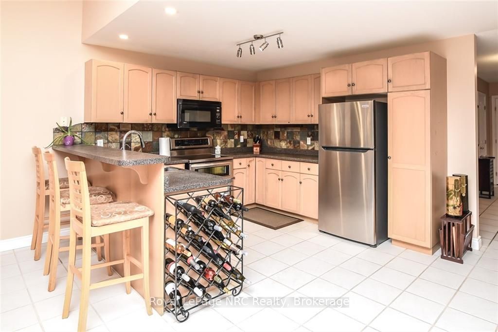 21 Tamarack Crt