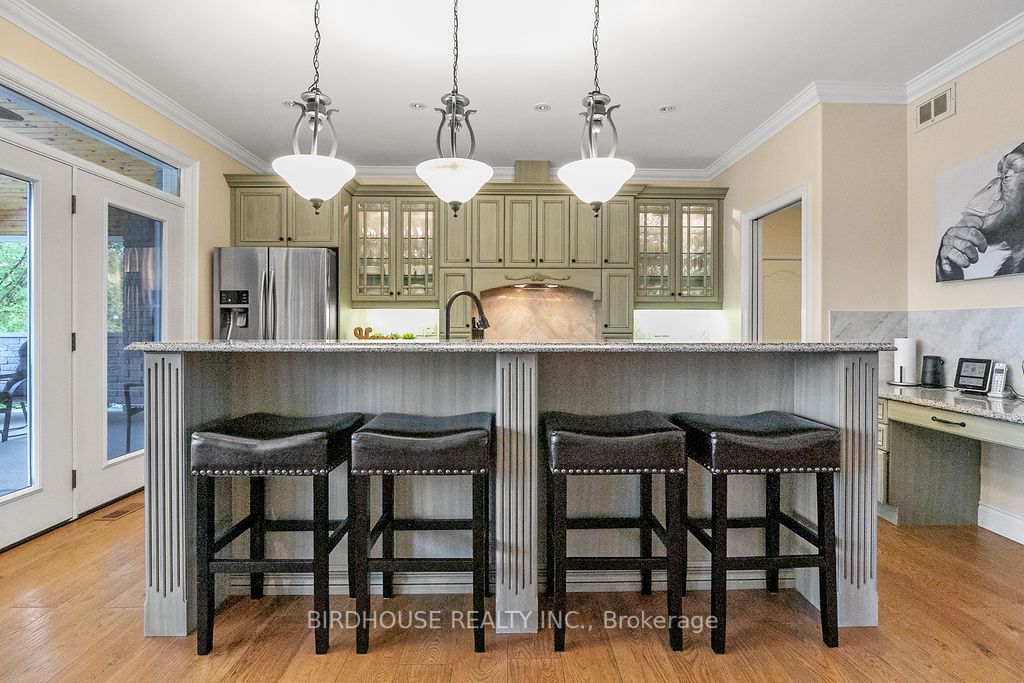 20 William Booth Crescent