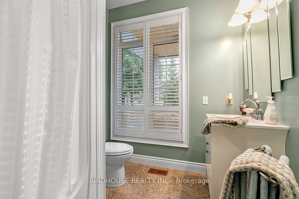 20 William Booth Crescent