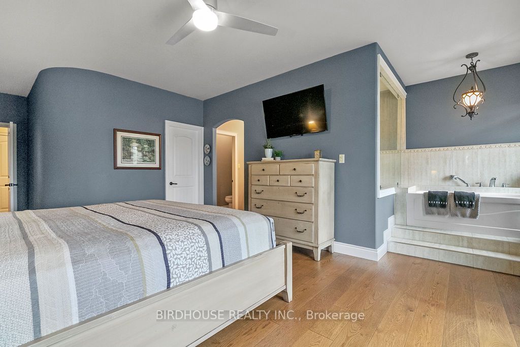 20 William Booth Crescent