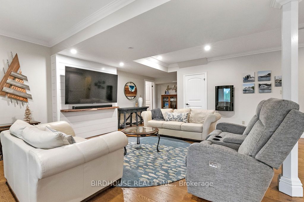 20 William Booth Crescent