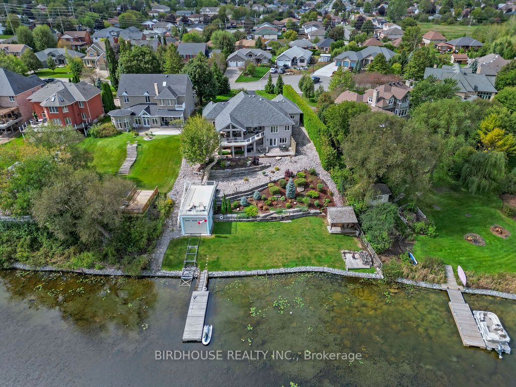 20 William Booth Crescent