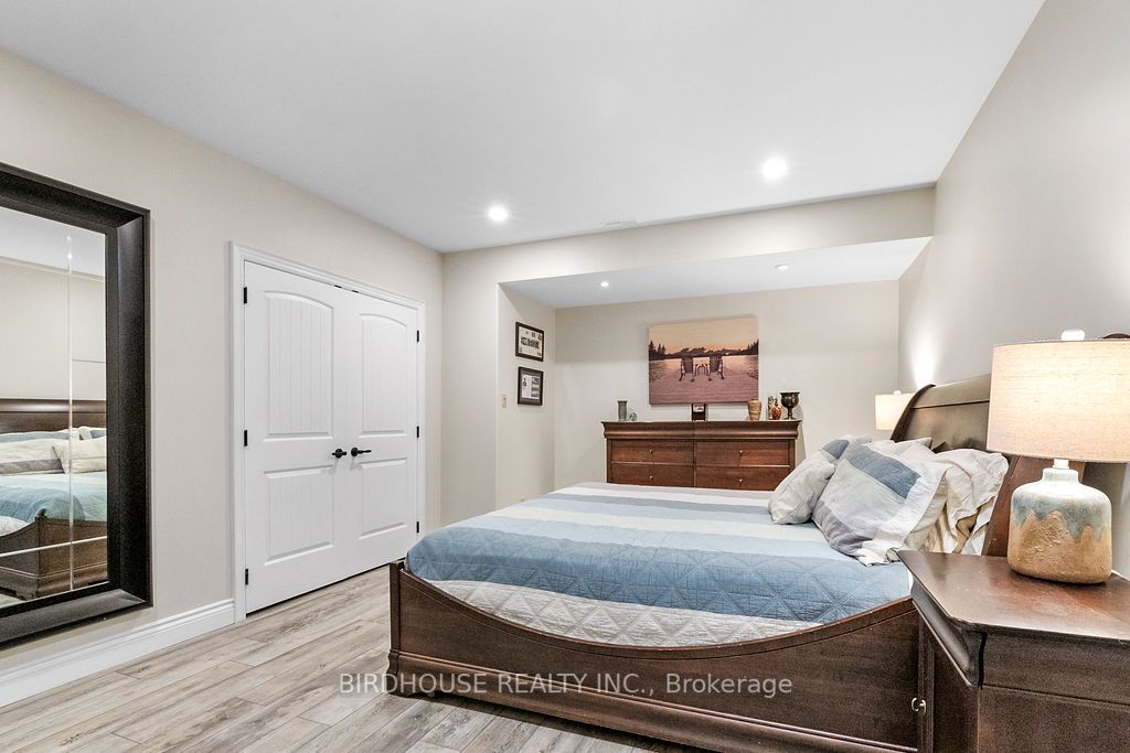 20 William Booth Crescent