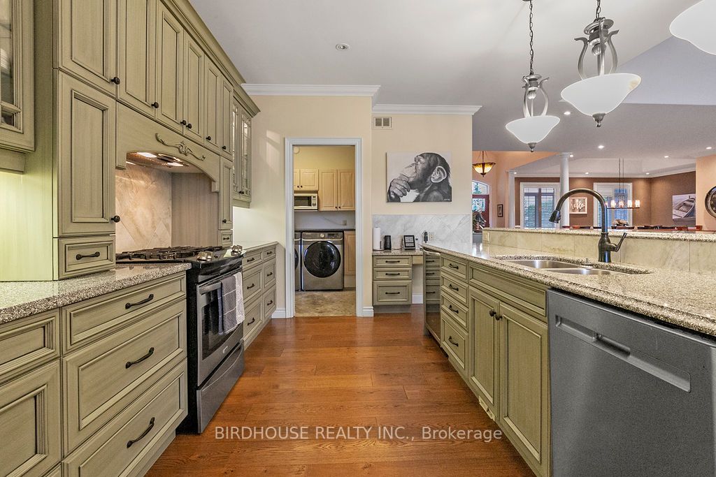 20 William Booth Crescent
