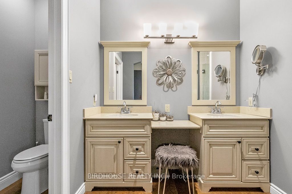 20 William Booth Crescent