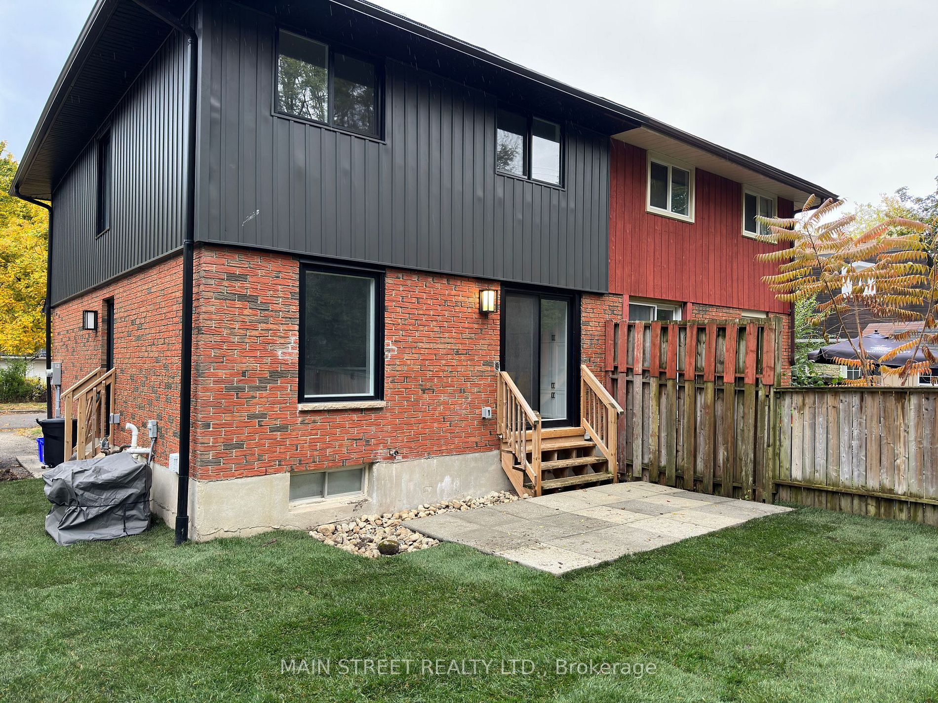 435B Midwood Crescent