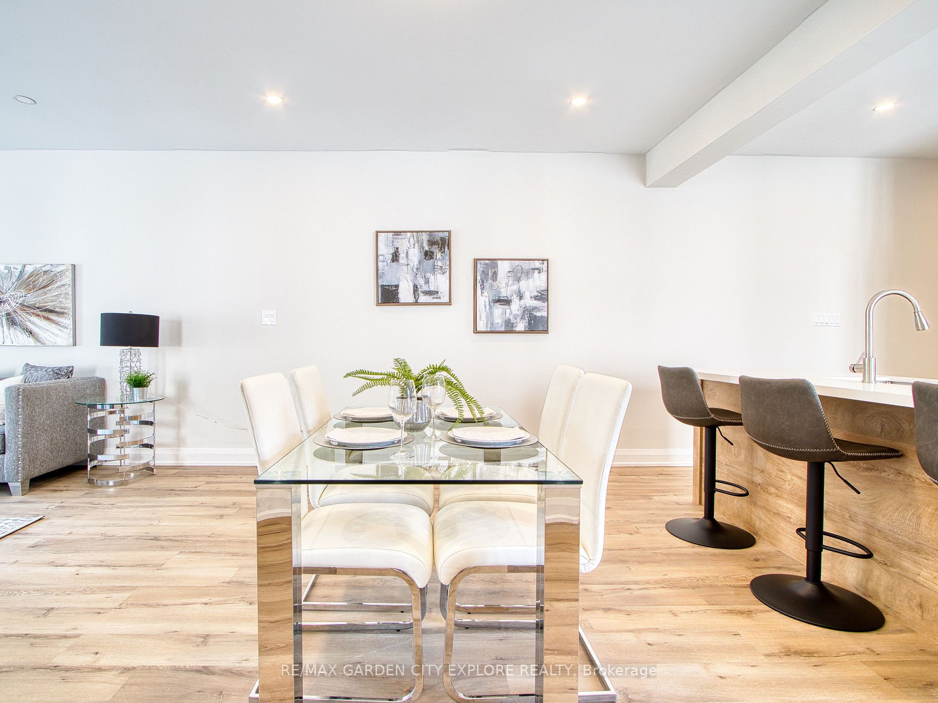 13 Valley Rd, #3-Upper