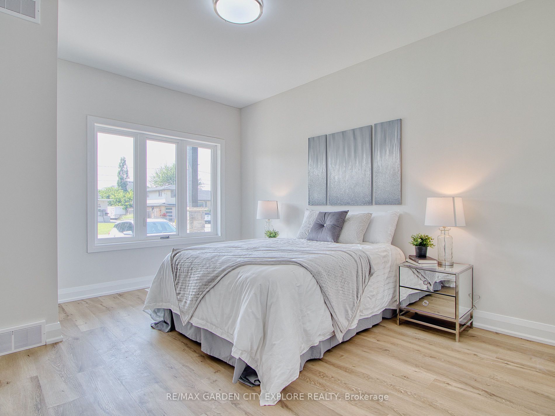 13 Valley Rd, #3-Upper