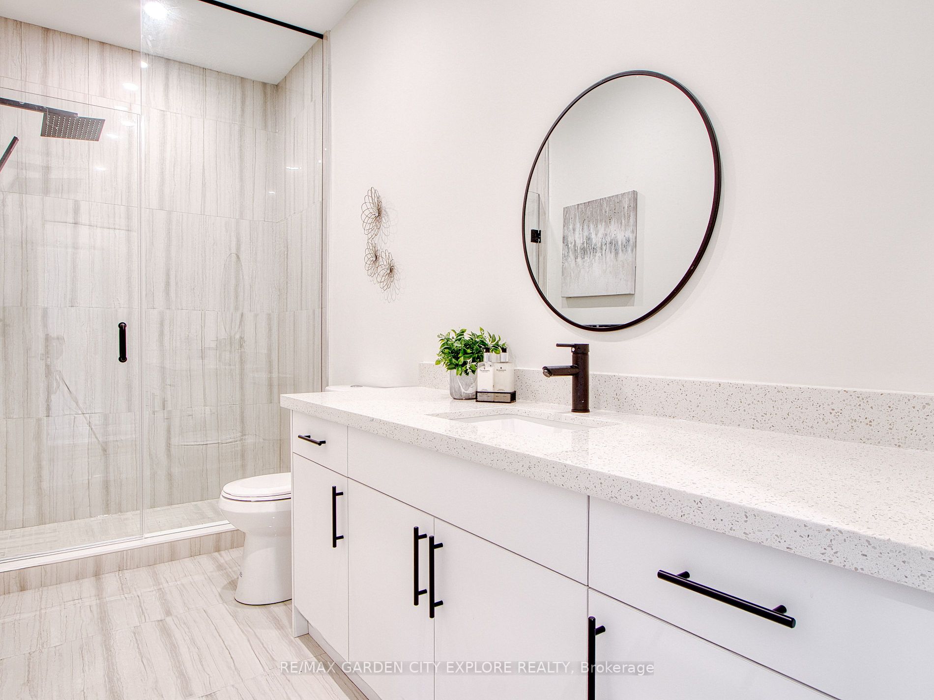 13 Valley Rd, #3-Upper