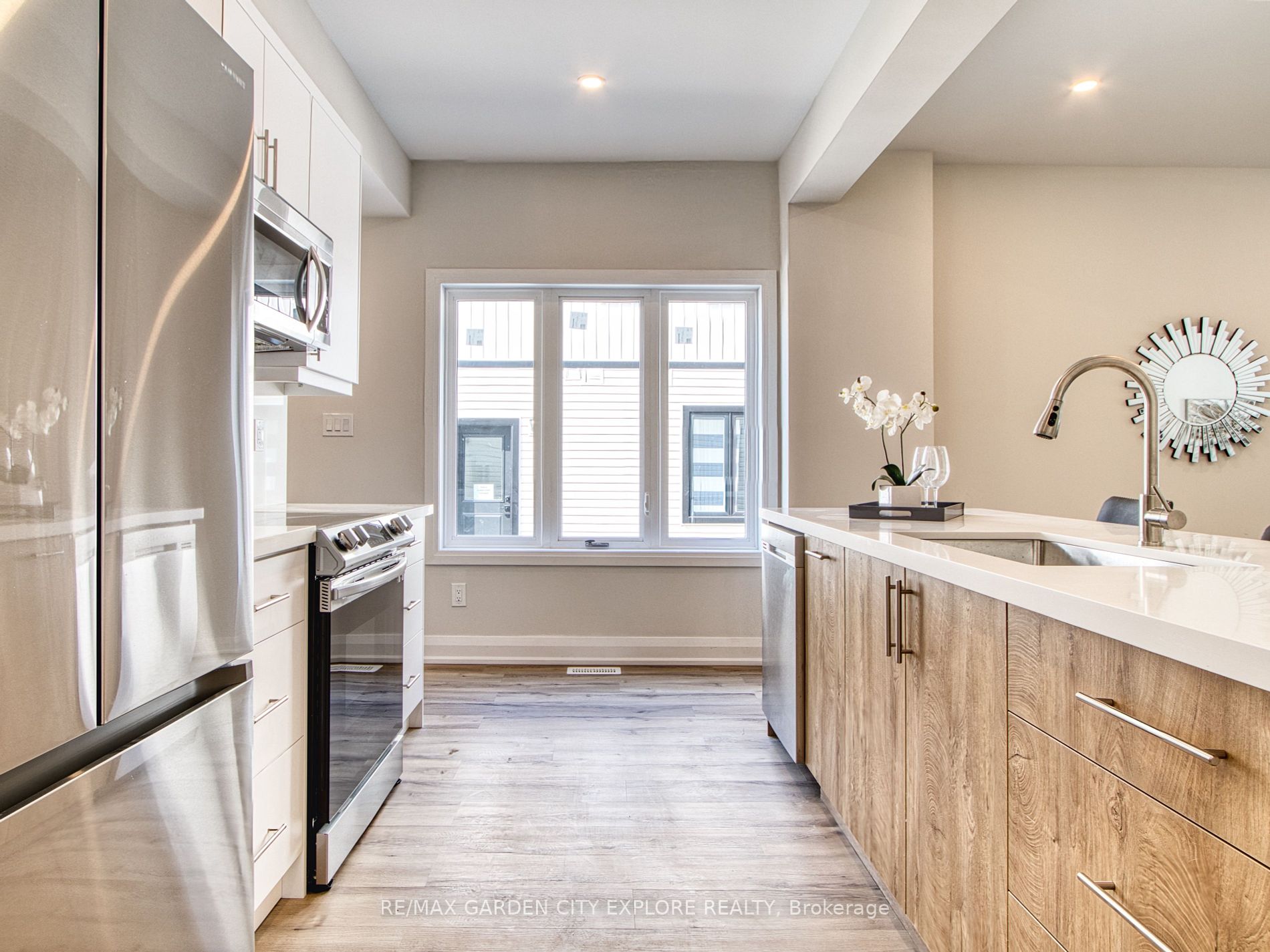 13 Valley Rd, #3-Upper