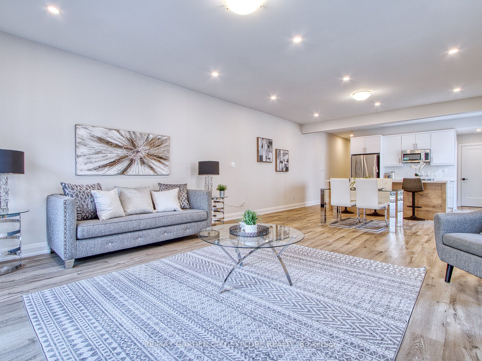 13 Valley Rd, #3-Upper