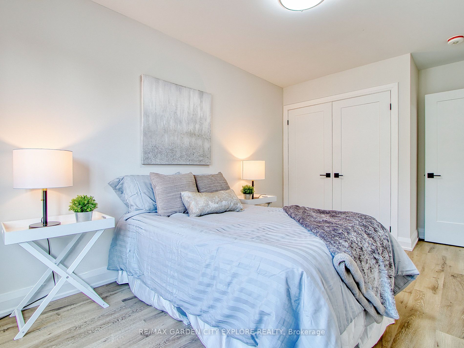 13 Valley Rd, #3-Upper