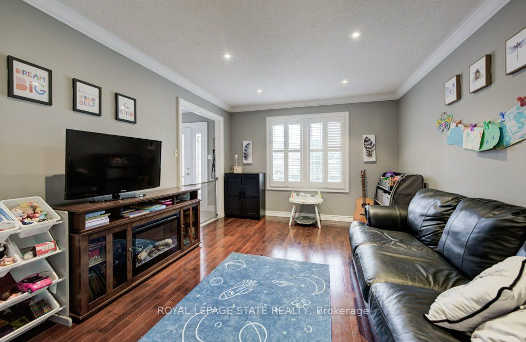 17 Sandy Drive