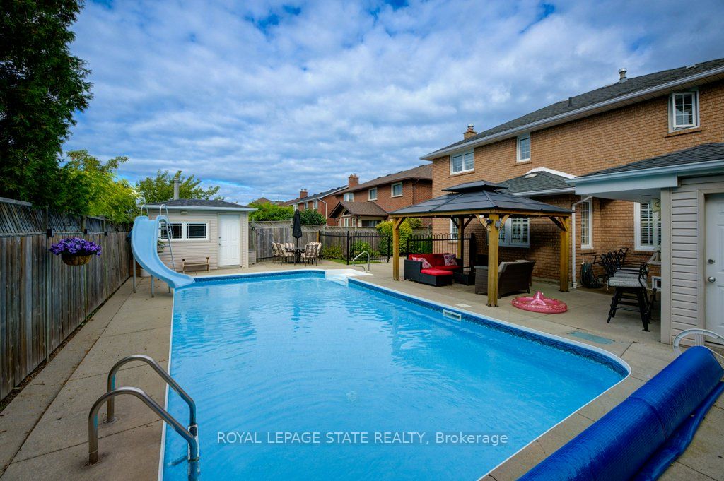 17 Sandy Drive