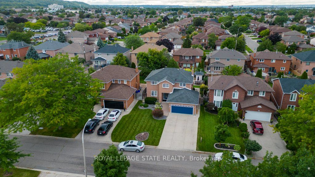 17 Sandy Drive