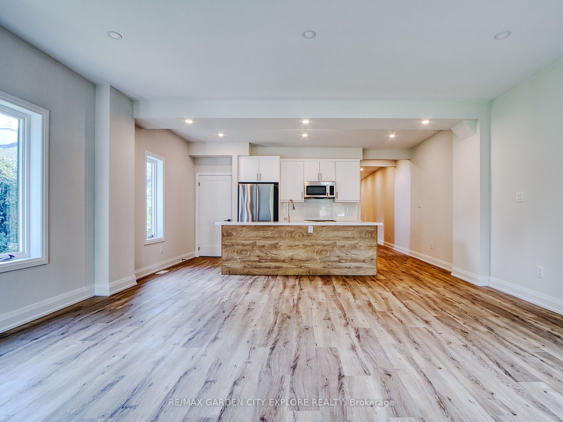 13 Valley Rd, #4-Upper