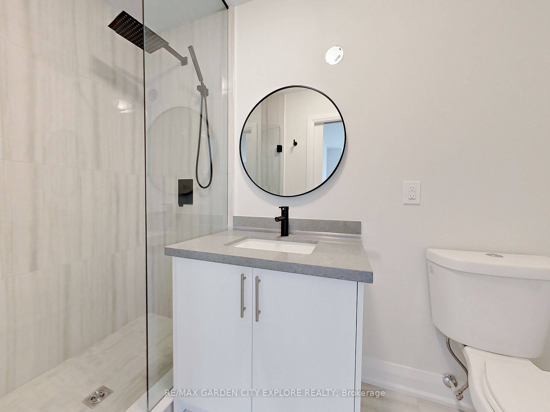 13 Valley Rd, #4-Upper
