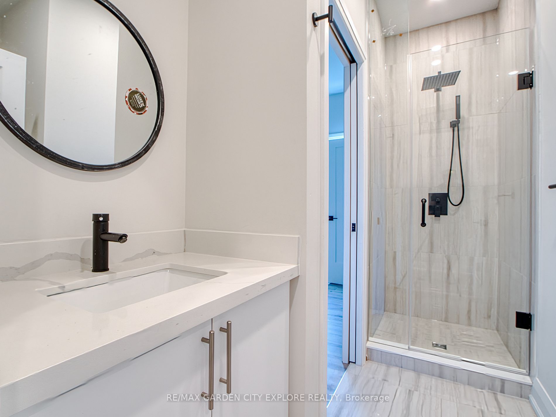 13 Valley Rd, #4-Upper