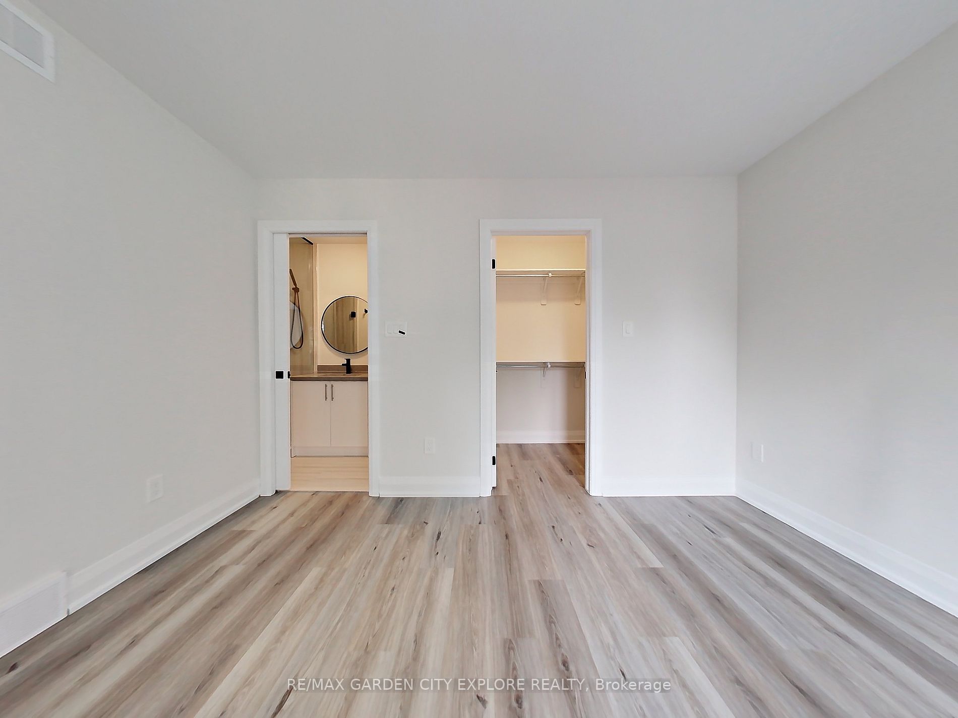 13 Valley Rd, #4-Upper