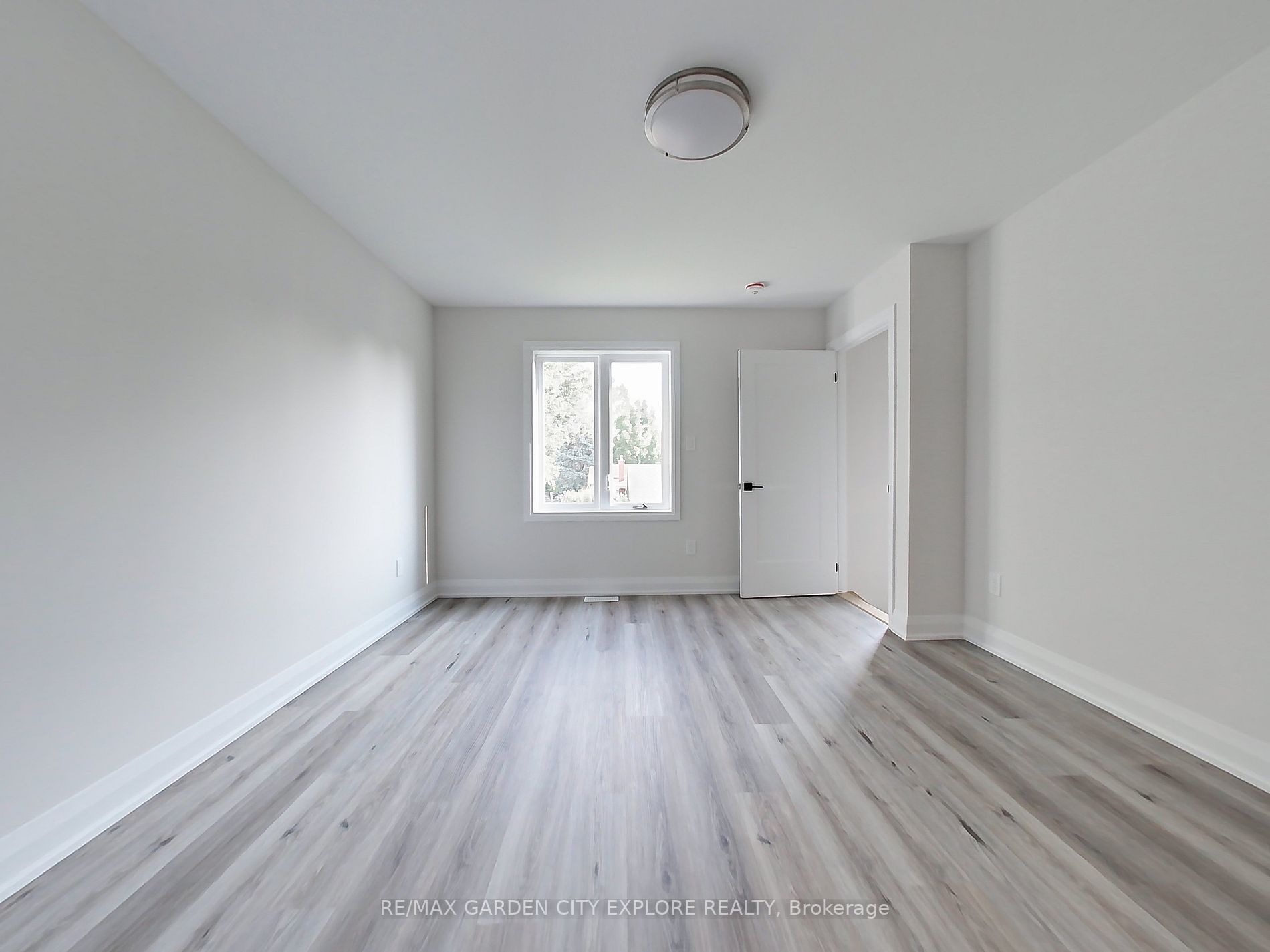 13 Valley Rd, #4-Upper