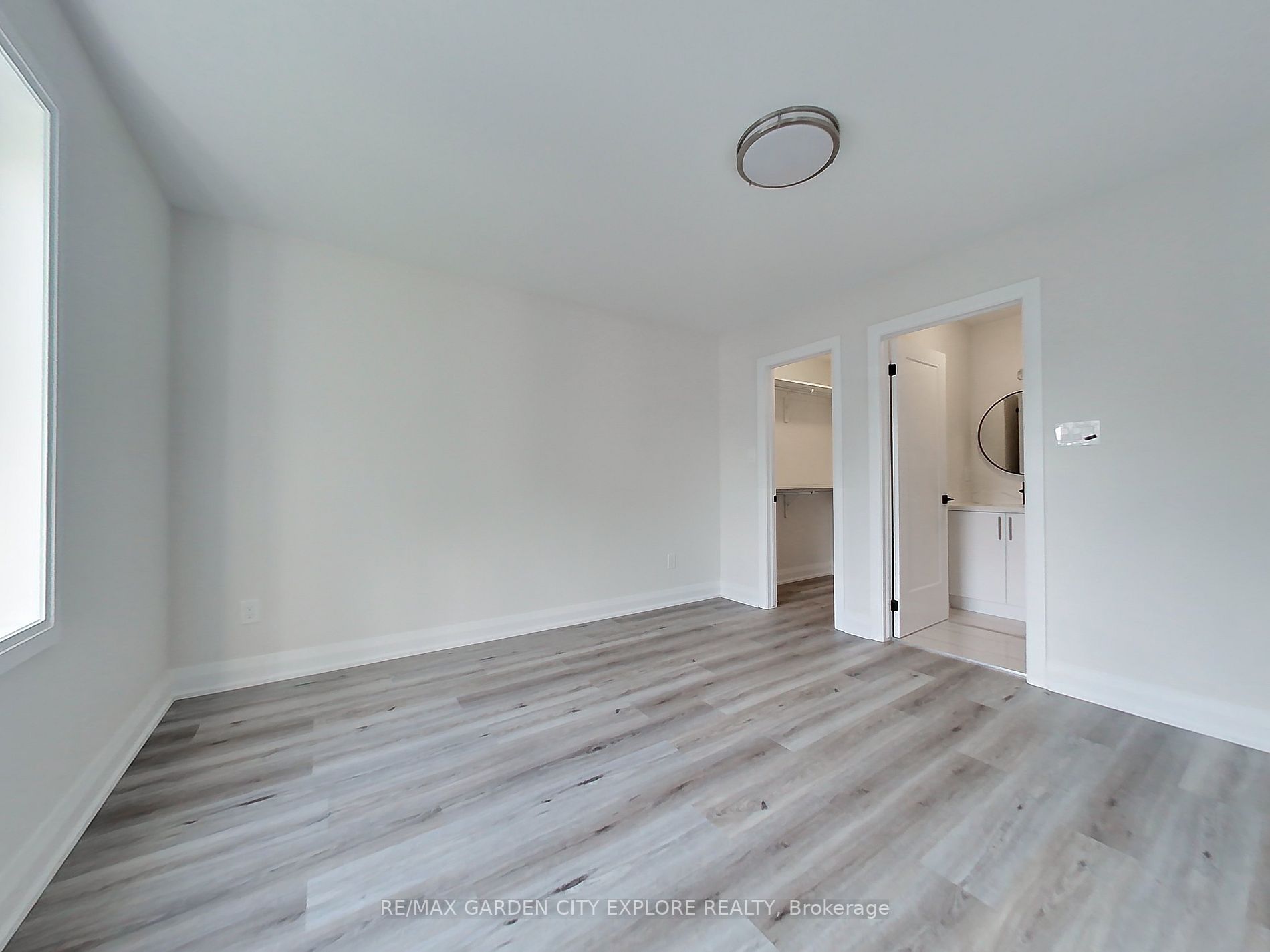 13 Valley Rd, #4-Upper
