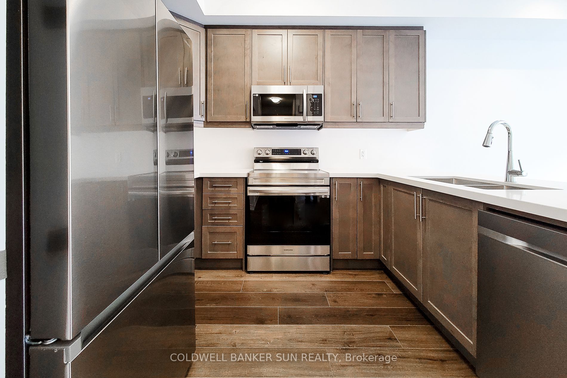 61 Soho St, #138