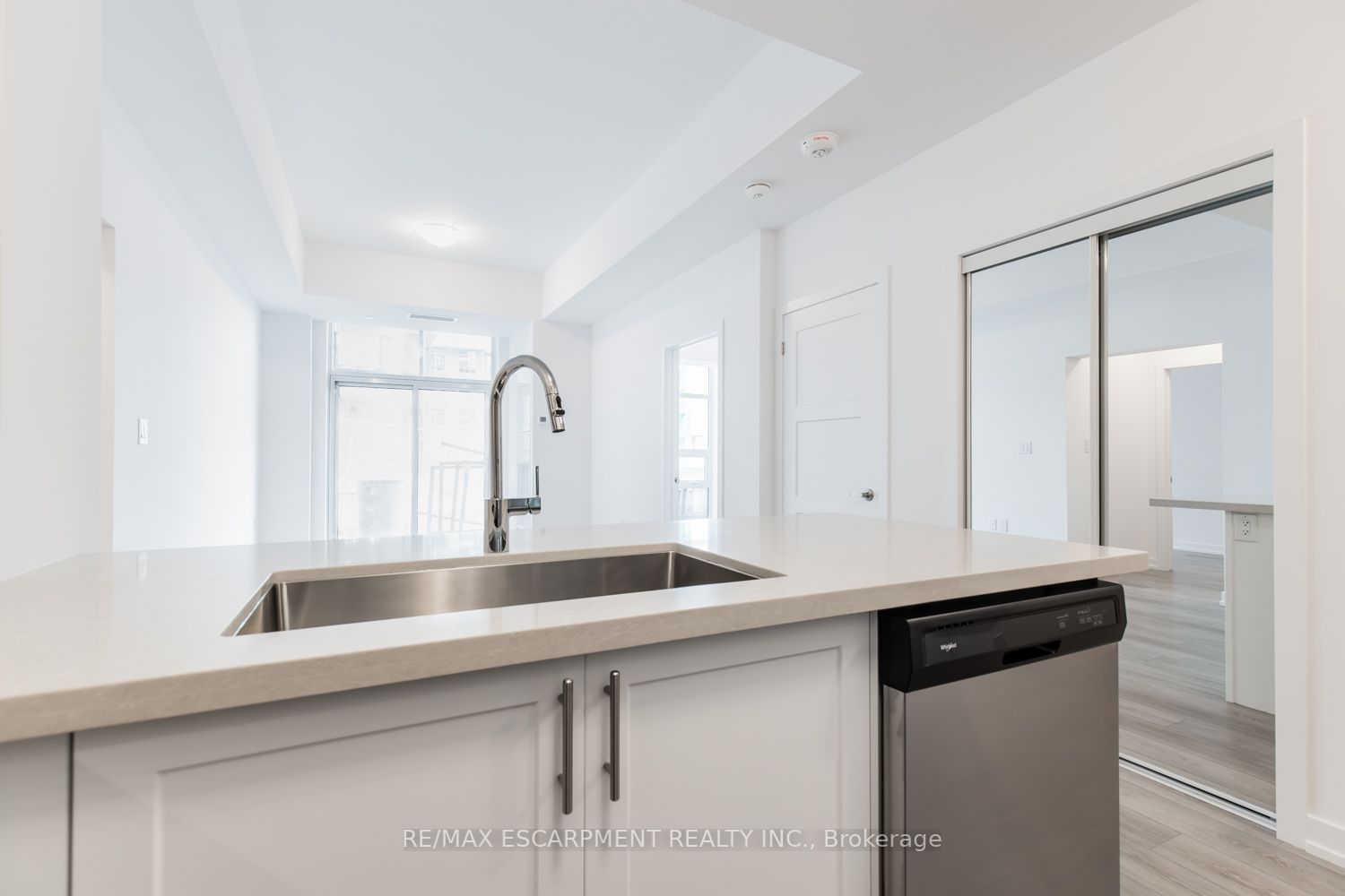 460 Dundas St E, #116