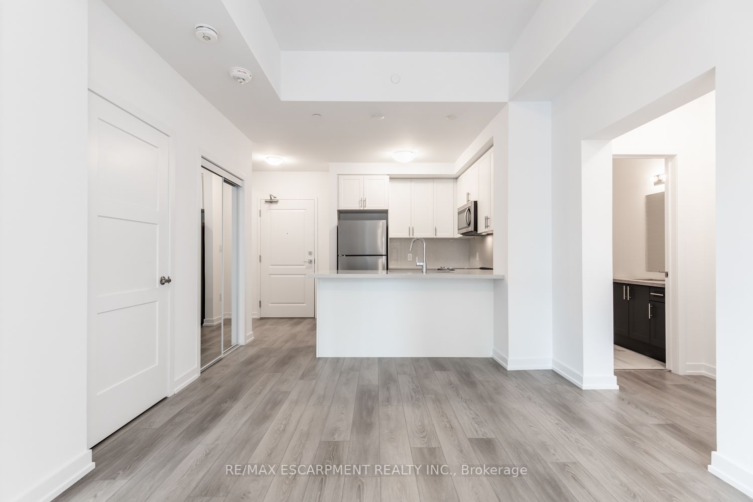 460 Dundas St E, #116