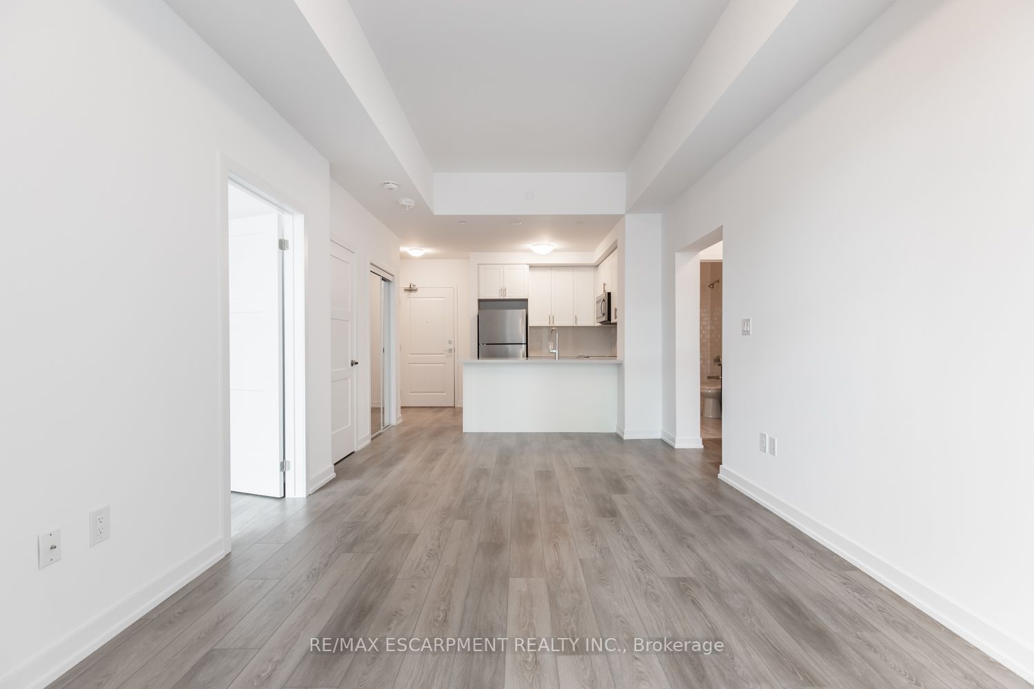 460 Dundas St E, #116