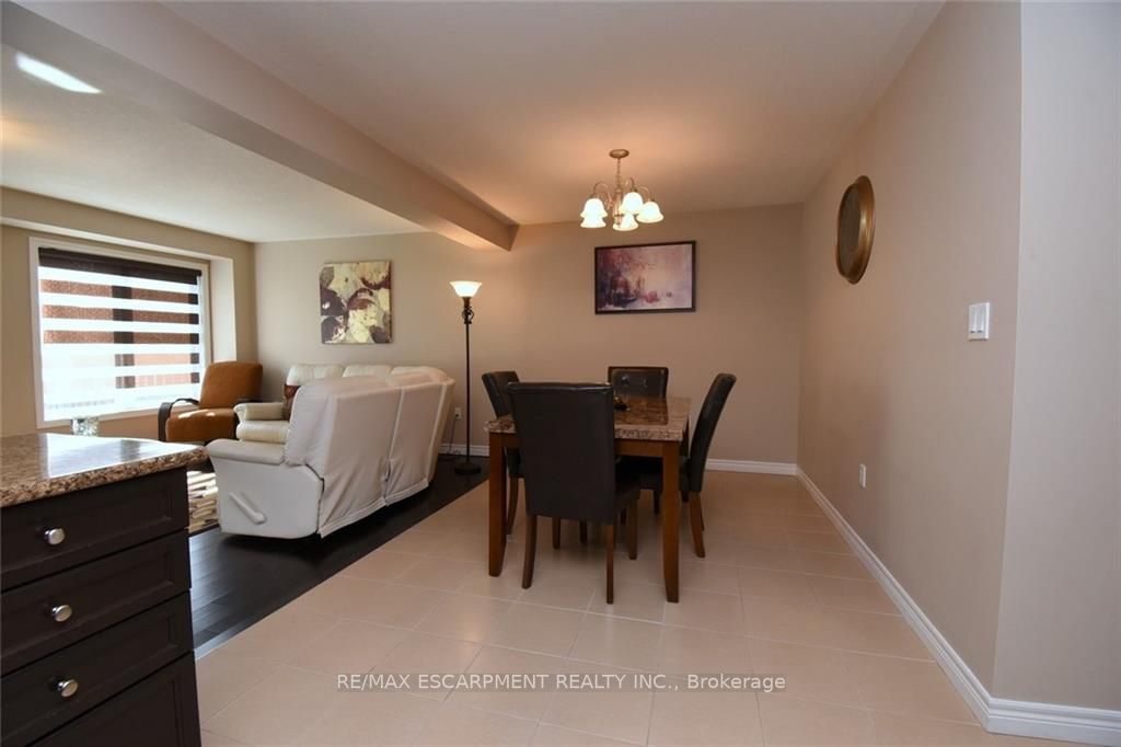 95 Celestial Cres