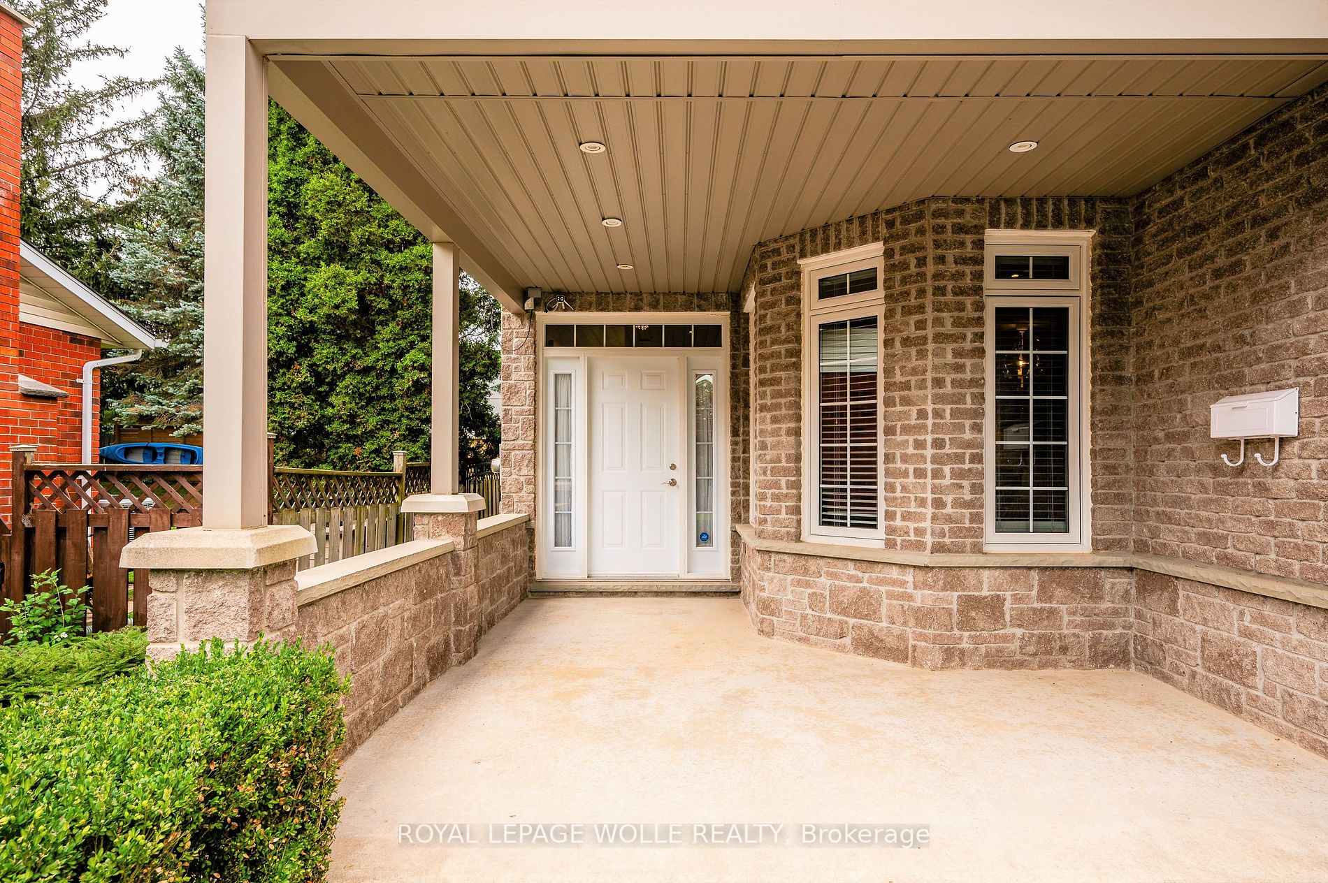 100 High Acres Cres