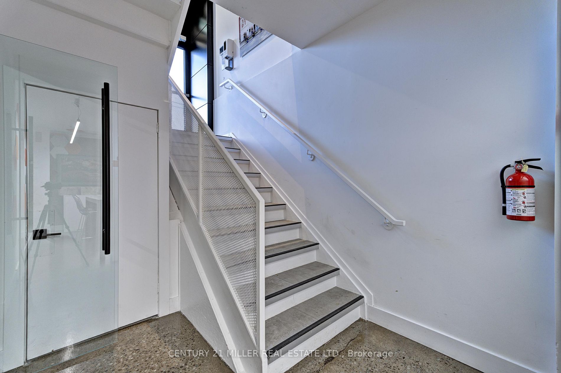 15 Colbourne St