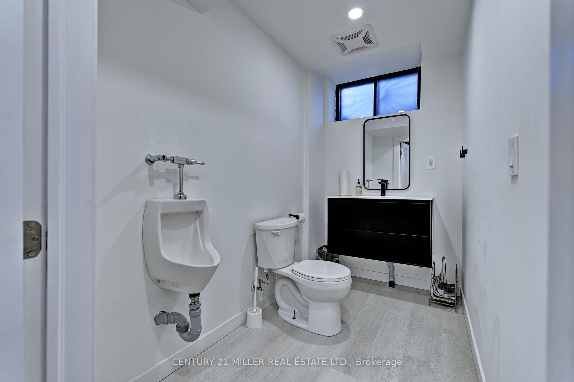15 Colbourne St