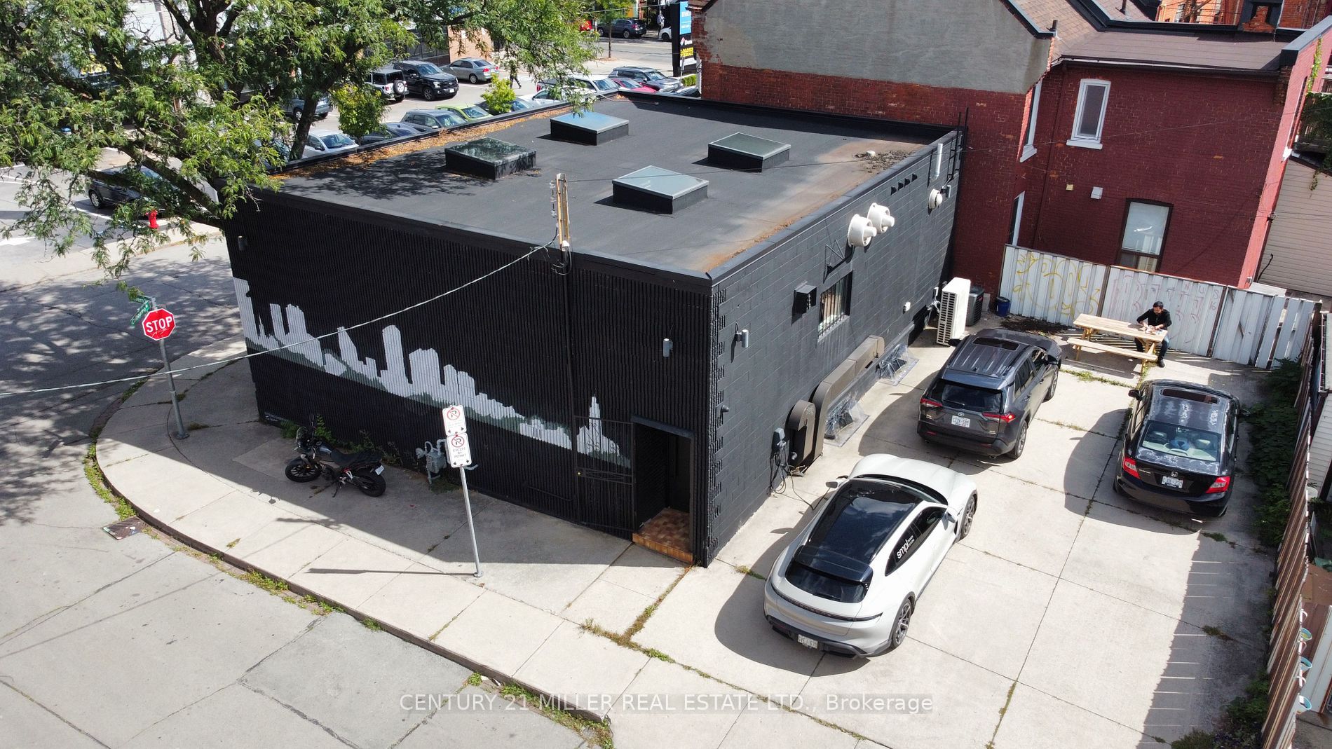 15 Colbourne St
