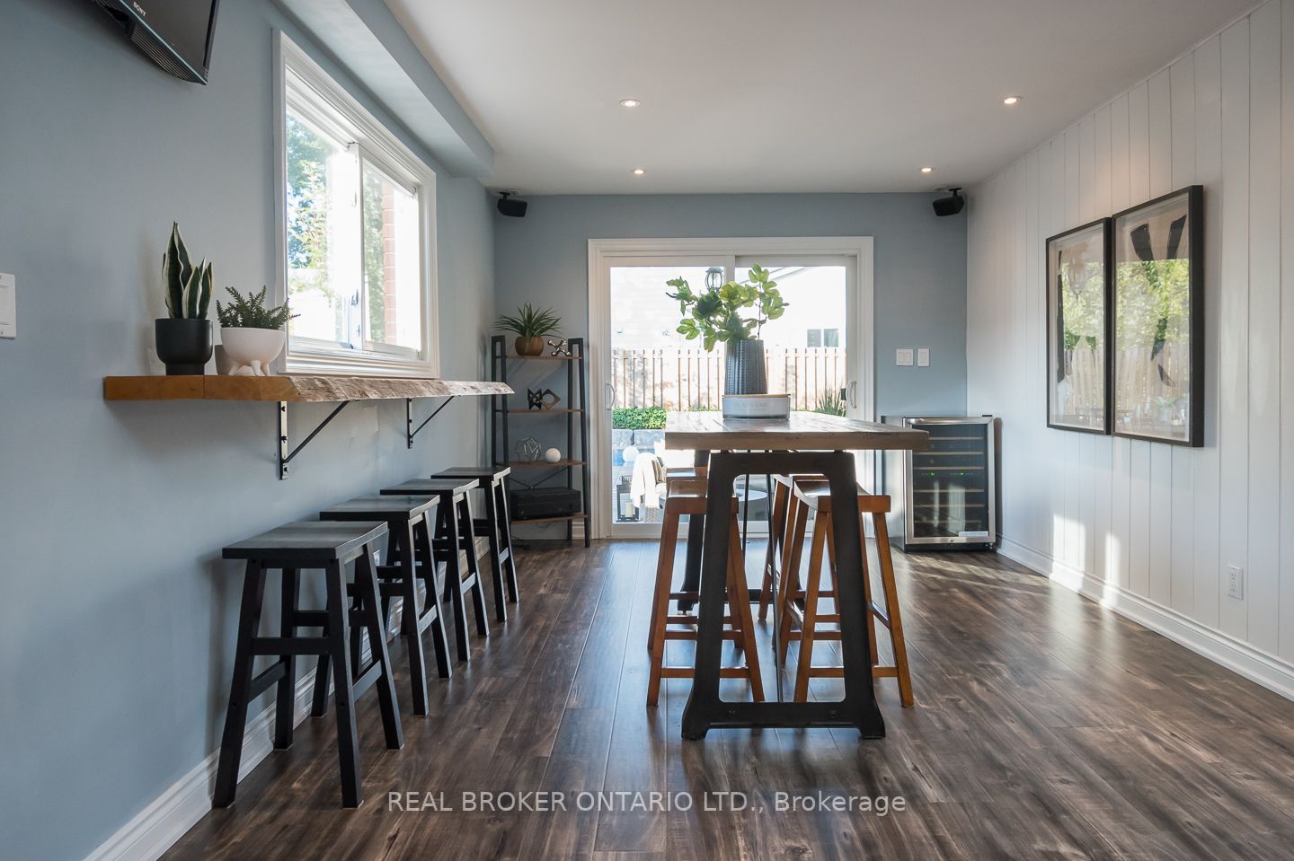 4 Forest Glen Crescent