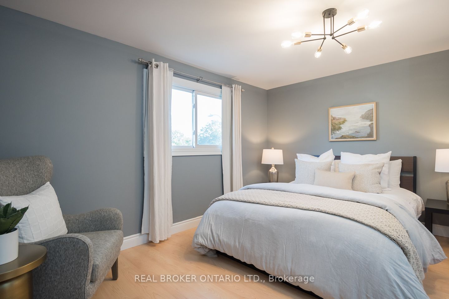 4 Forest Glen Crescent