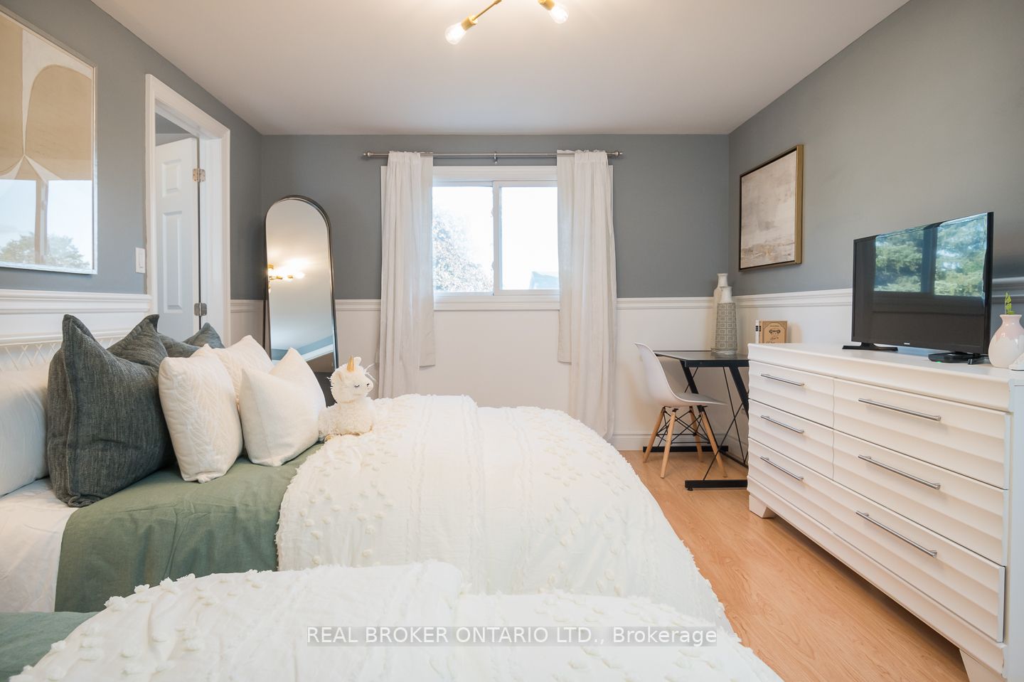 4 Forest Glen Crescent