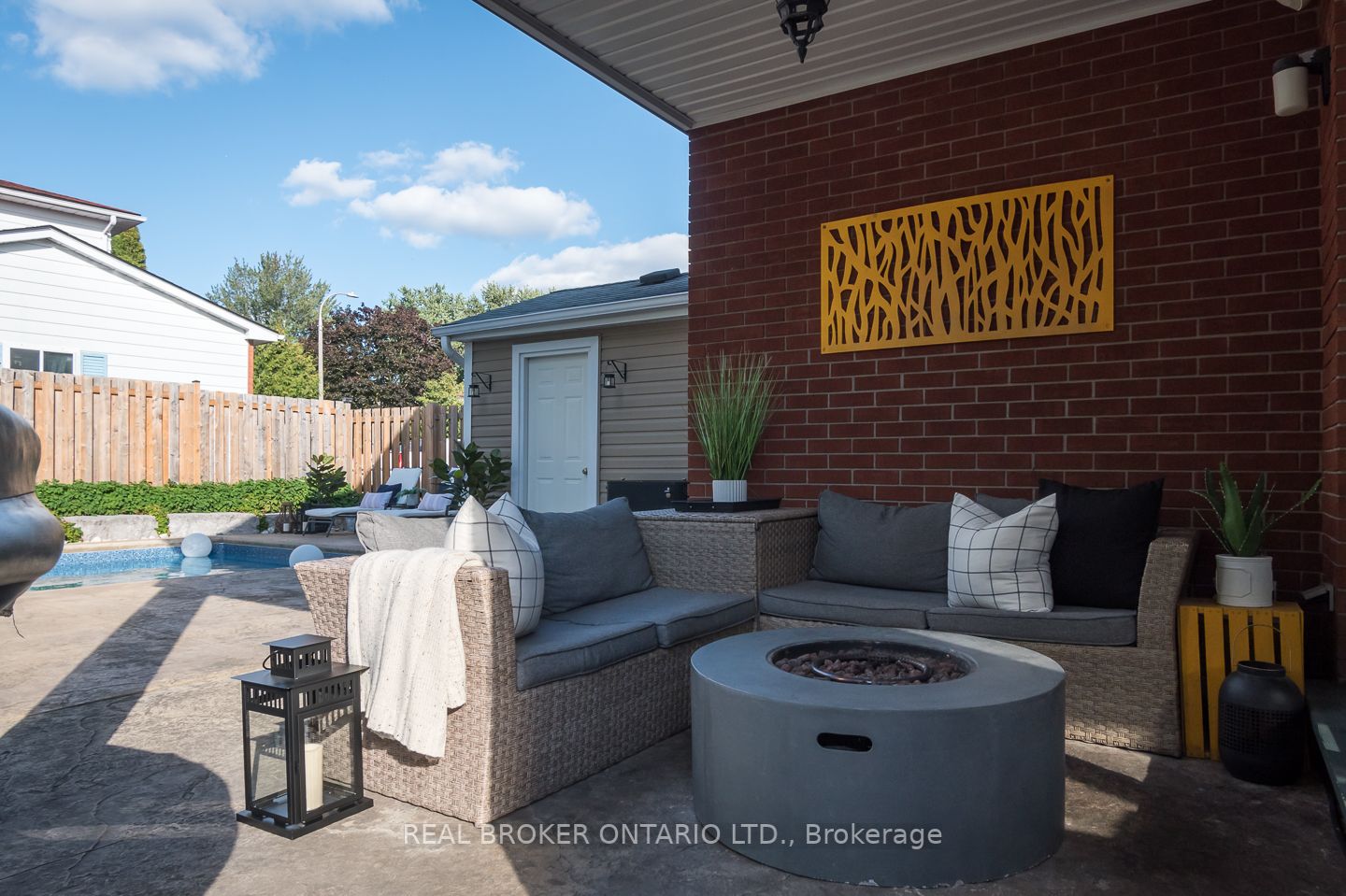 4 Forest Glen Crescent