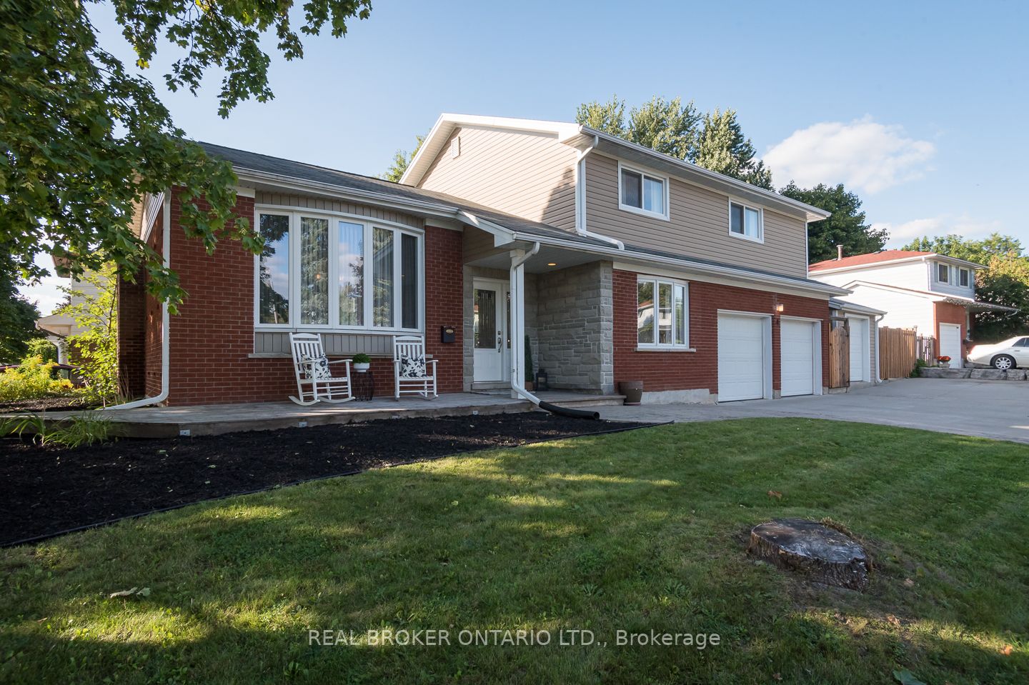 4 Forest Glen Cres