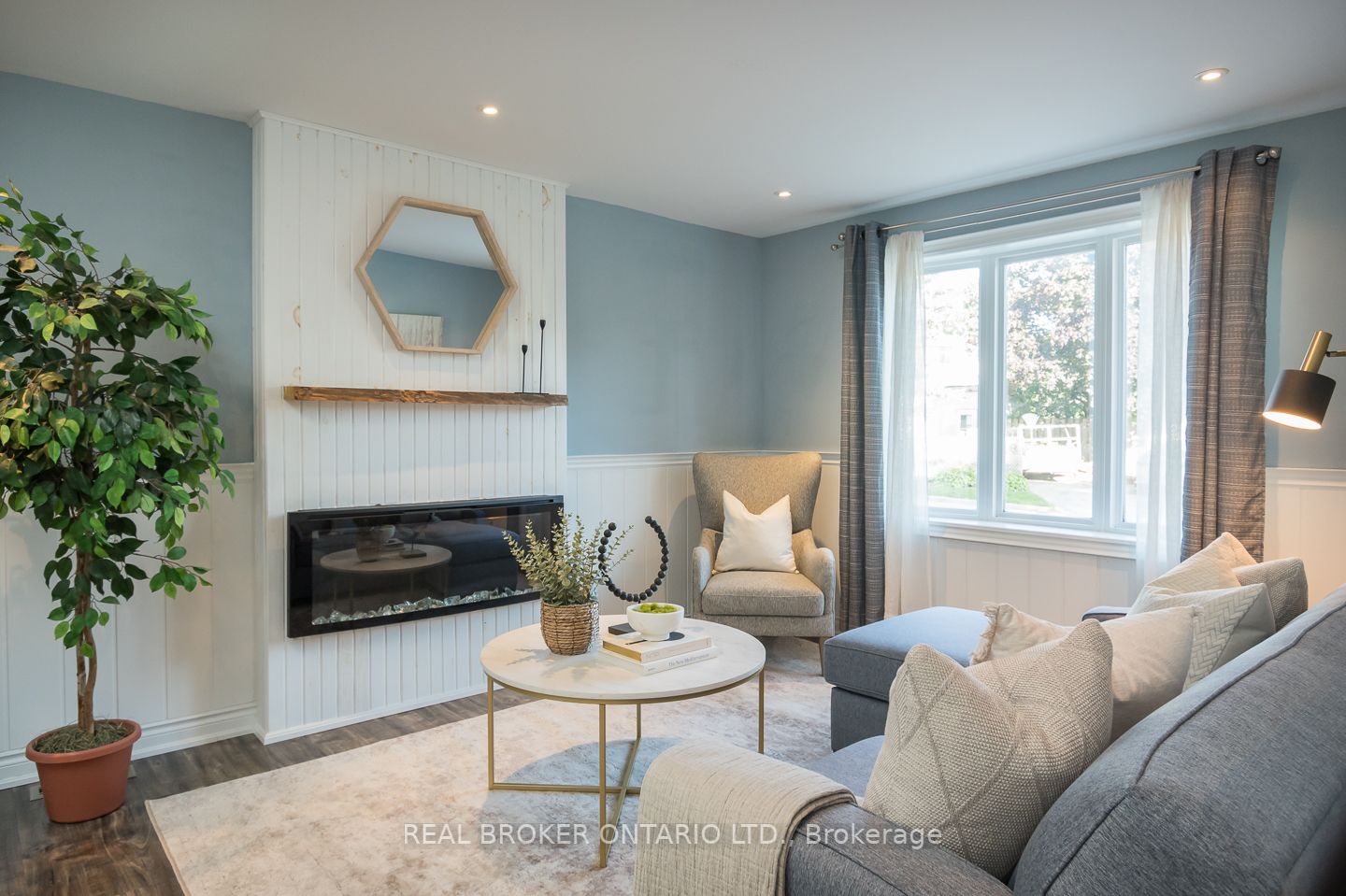 4 Forest Glen Crescent