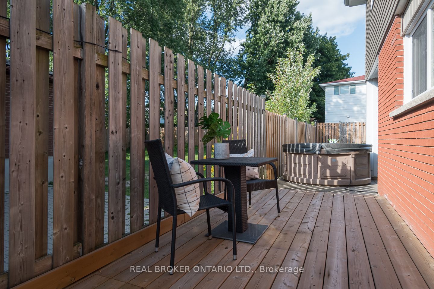 4 Forest Glen Crescent