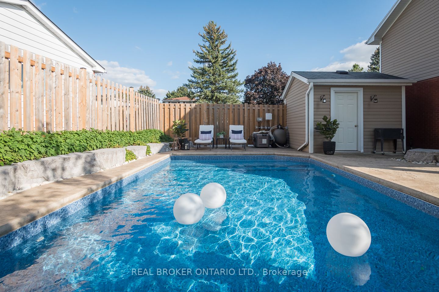 4 Forest Glen Crescent