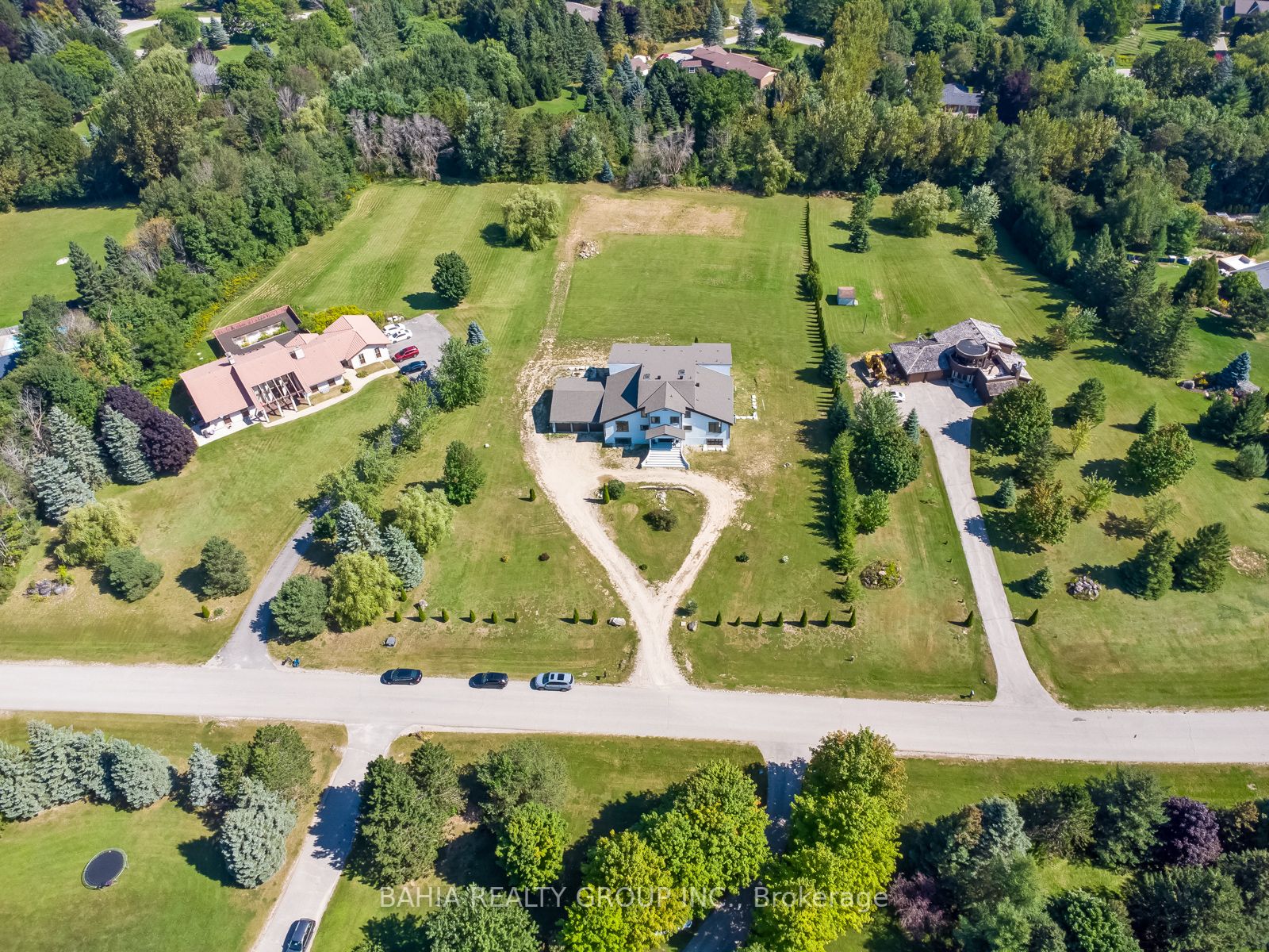 13 Greenwood Cres E