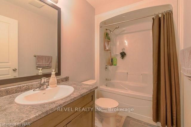 60 Canterbury Drive, #12
