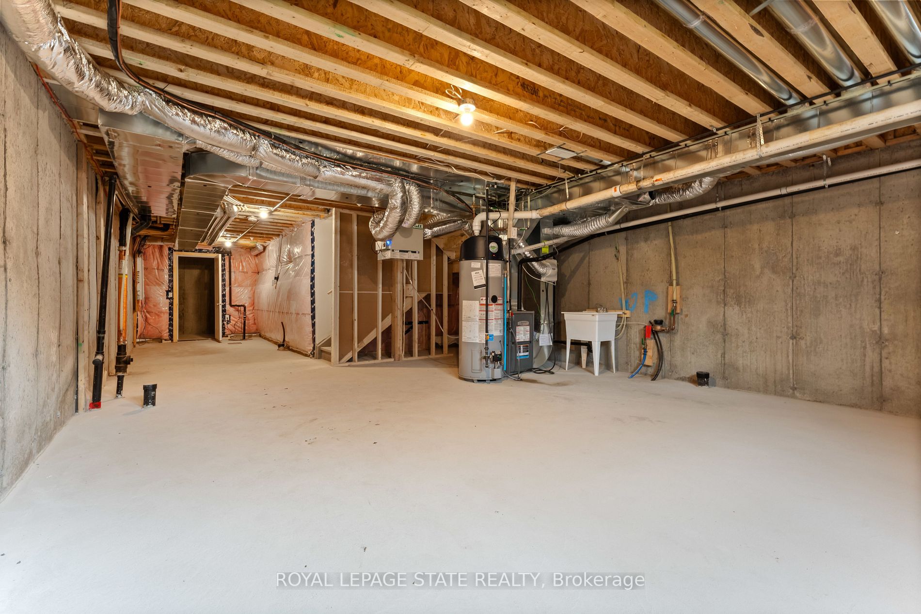 1055 Garner Rd E