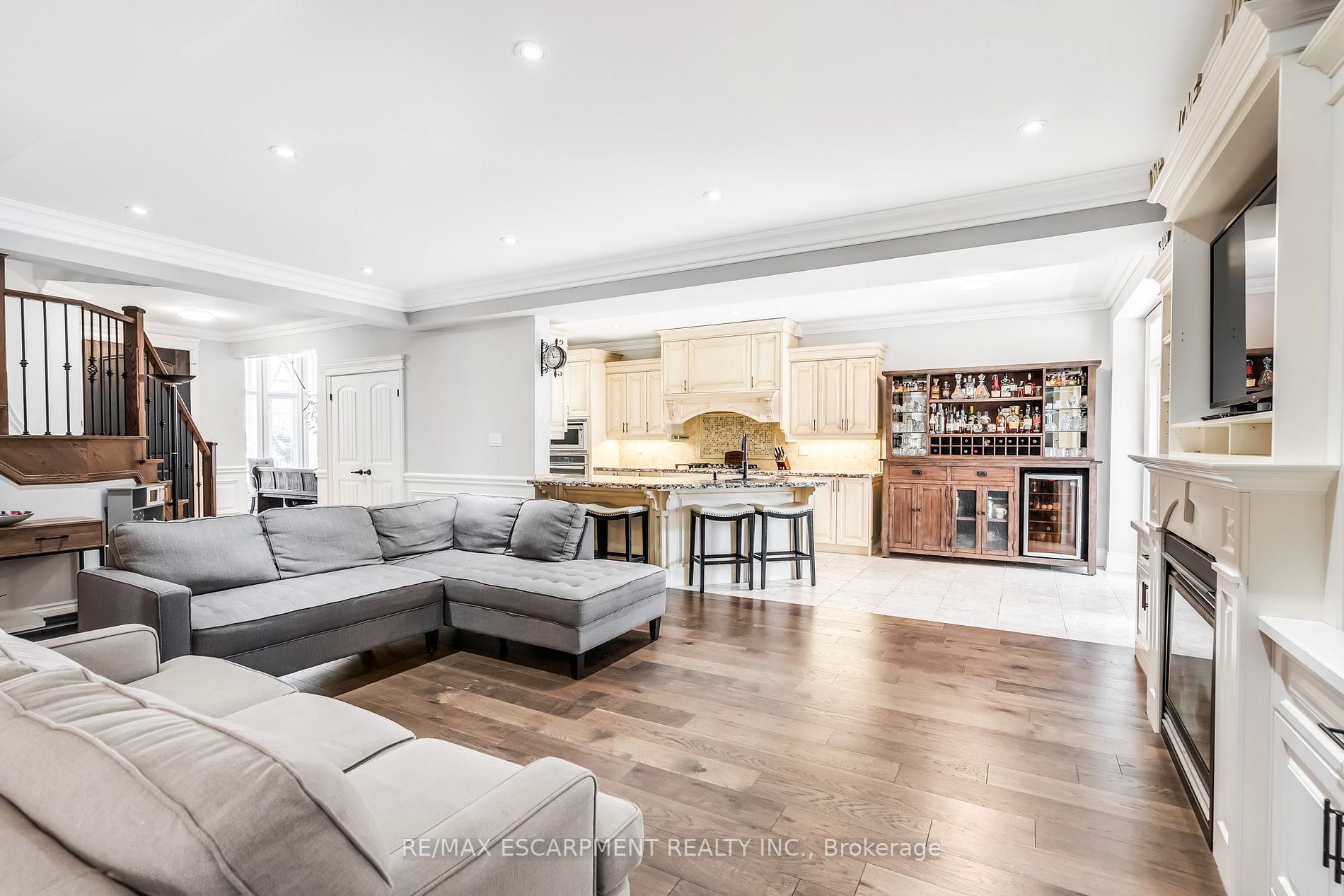 345.5 Highland Rd W
