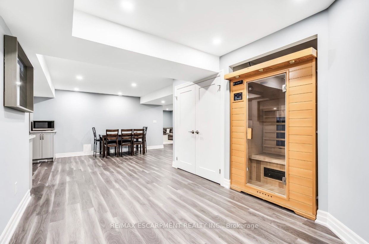 345.5 Highland Rd W