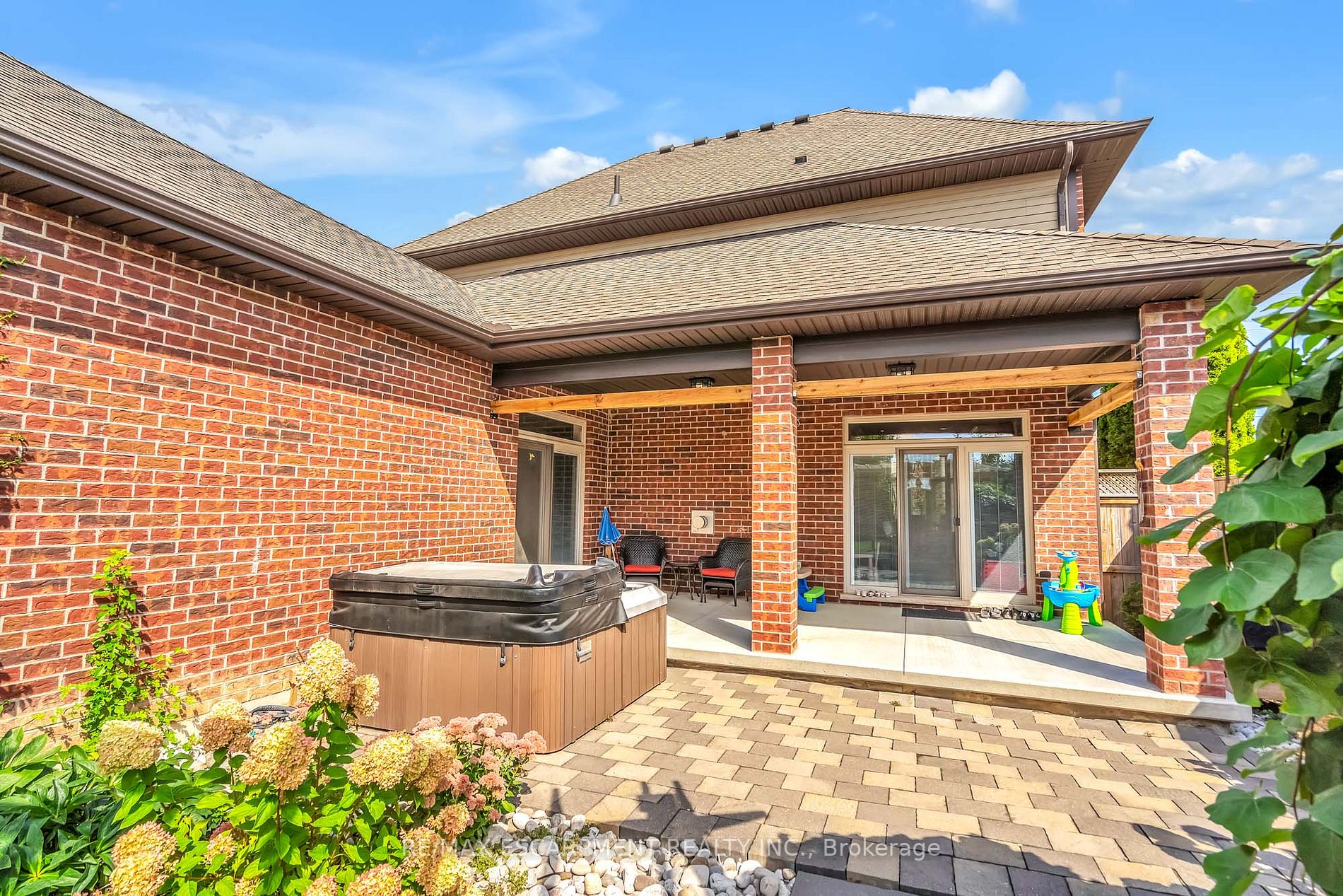 345.5 Highland Rd W