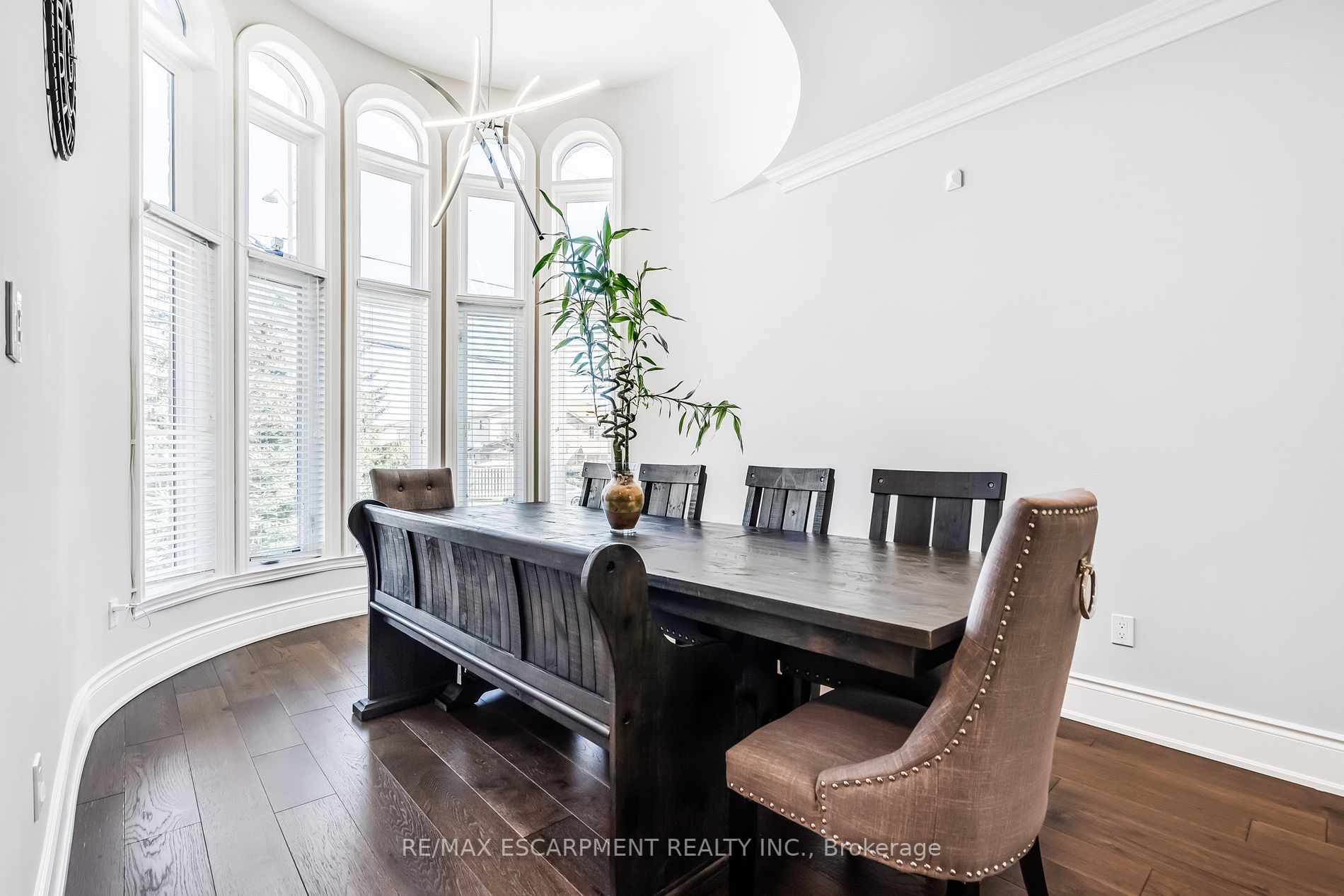 345.5 Highland Rd W